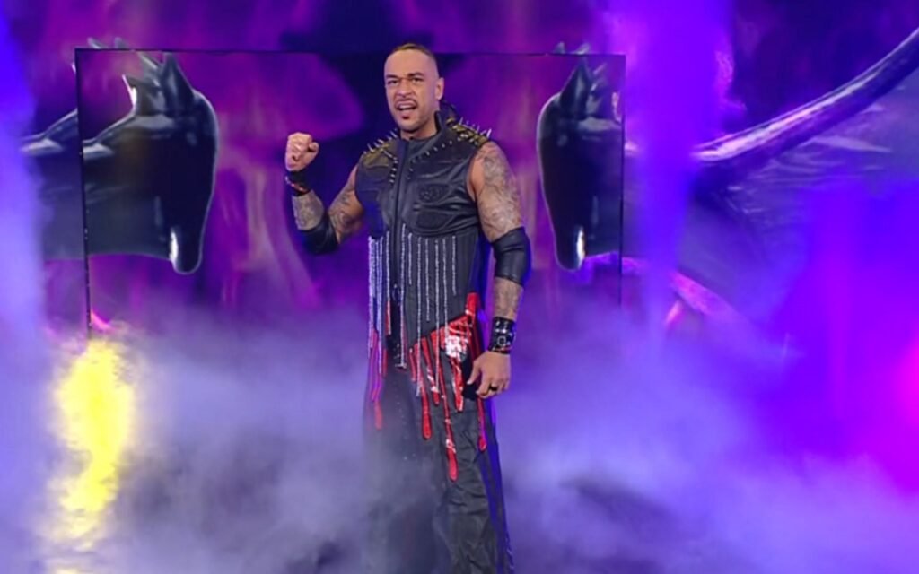 Damian Priest knocked out cold by 40-year-old former champion on SmackDown