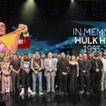 Major WWE star seemingly refuses to stand at the front for Hulk Hogan 10-bell salute on RAW in fan footage