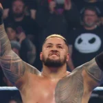 BREAKING: Major name returns at the end of SmackDown & takes out Solo Sikoa in a shocking end to the show